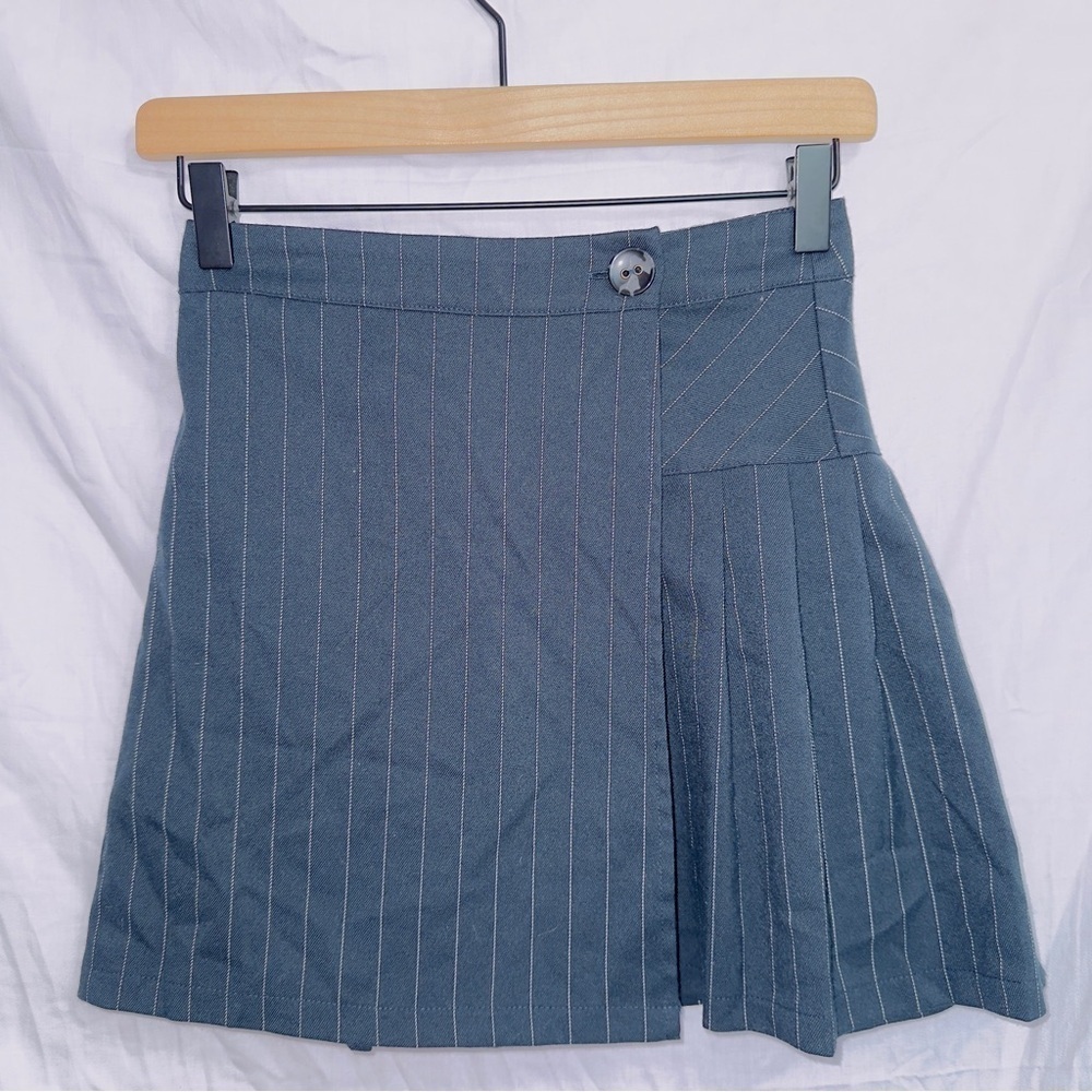Urban Outfitters Black Pin Striped High Waisted Pleated Mini Skirt size XS